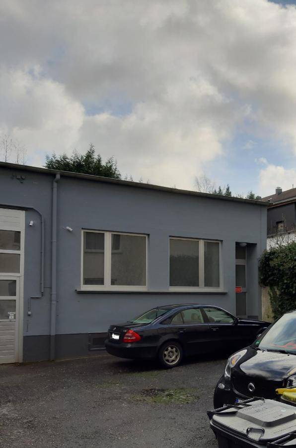 Modern Und Ruhig In Wuppertal Mit Heimkino-Beamer! Top Ausstattung Und Privatparkplatz An Der Unterkunft מראה חיצוני תמונה